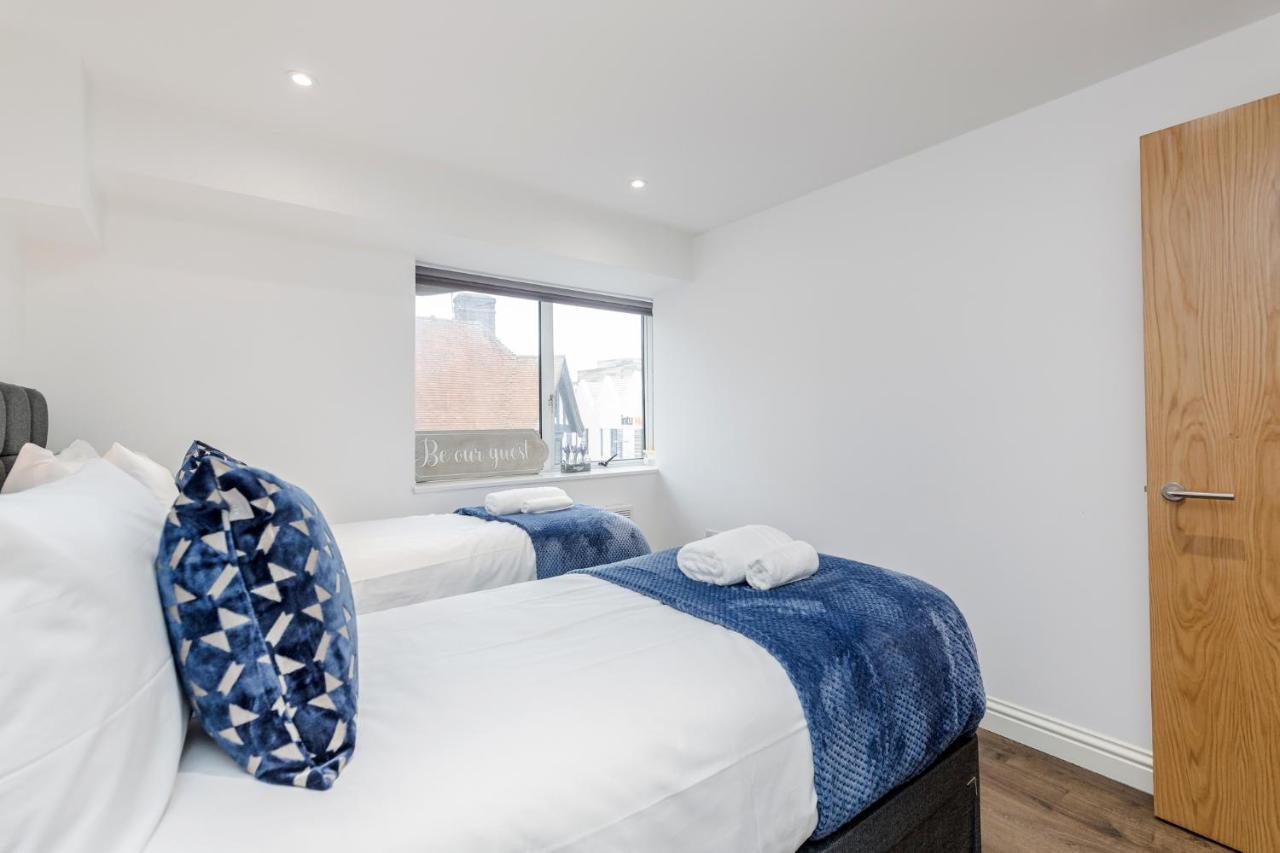 Watford Town Centre, Serviced One Bed Flat With Choice Of King Or Twin Beds, Sleeps Up To 4 Sharing, Free Wifi And Free Movies لندن المظهر الخارجي الصورة